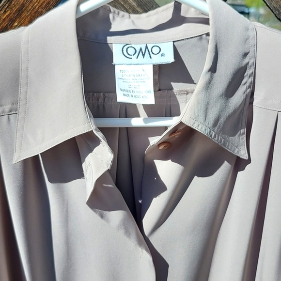 ⭐️Vintage Como Beige Button Down - Picture 4 of 9